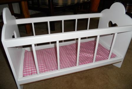 Rocking cot, suitable for a large doll